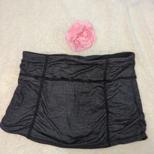 Athleta Charcoal Gray Workout Skort Size L Stretch With Silicone Strips